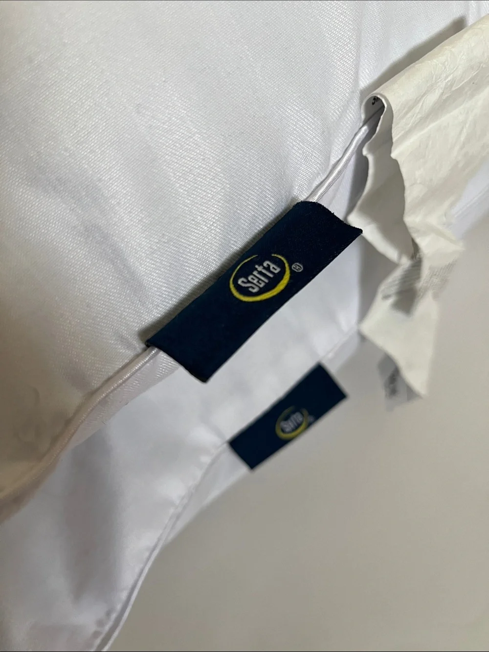 Charter Club King Pillow Cases and Serta King Pillow Set *WONT LAST